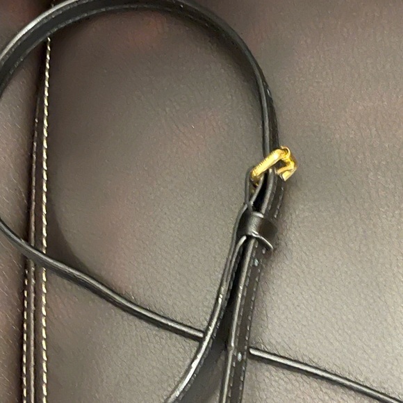 Louis Vuitton Petite Malle Hard Trunk Crossbody - Picture 12 of 13